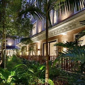 Thrive, A Tropical Courtyard Hotel